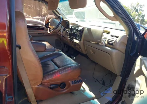 2006 Ford F250 Super Duty из США, поврежденный, VIN 1FTSW21P26EB36611